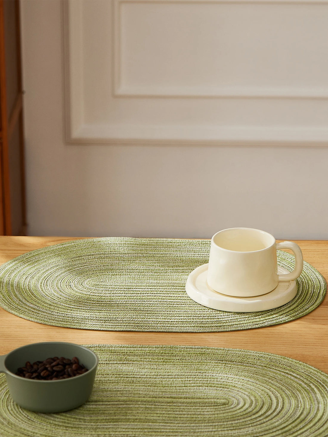 Set of 4 Washable Heat-Resistant Placemats – Non-Slip Dining Table Mats
