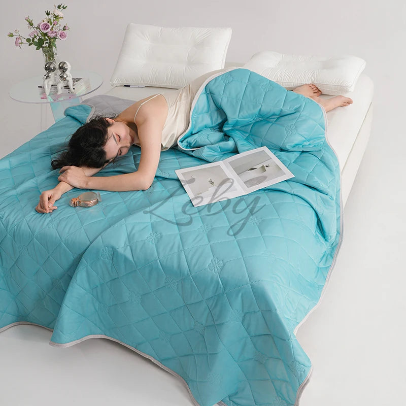 Cooling Blanket – Lightweight Breathable Summer Quilt (King/Queen)