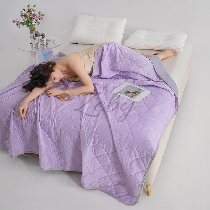 Cooling Blanket – Lightweight Breathable Summer Quilt (King/Queen)