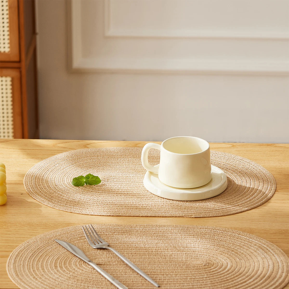 Set of 4 Washable Heat-Resistant Placemats – Non-Slip Dining Table Mats