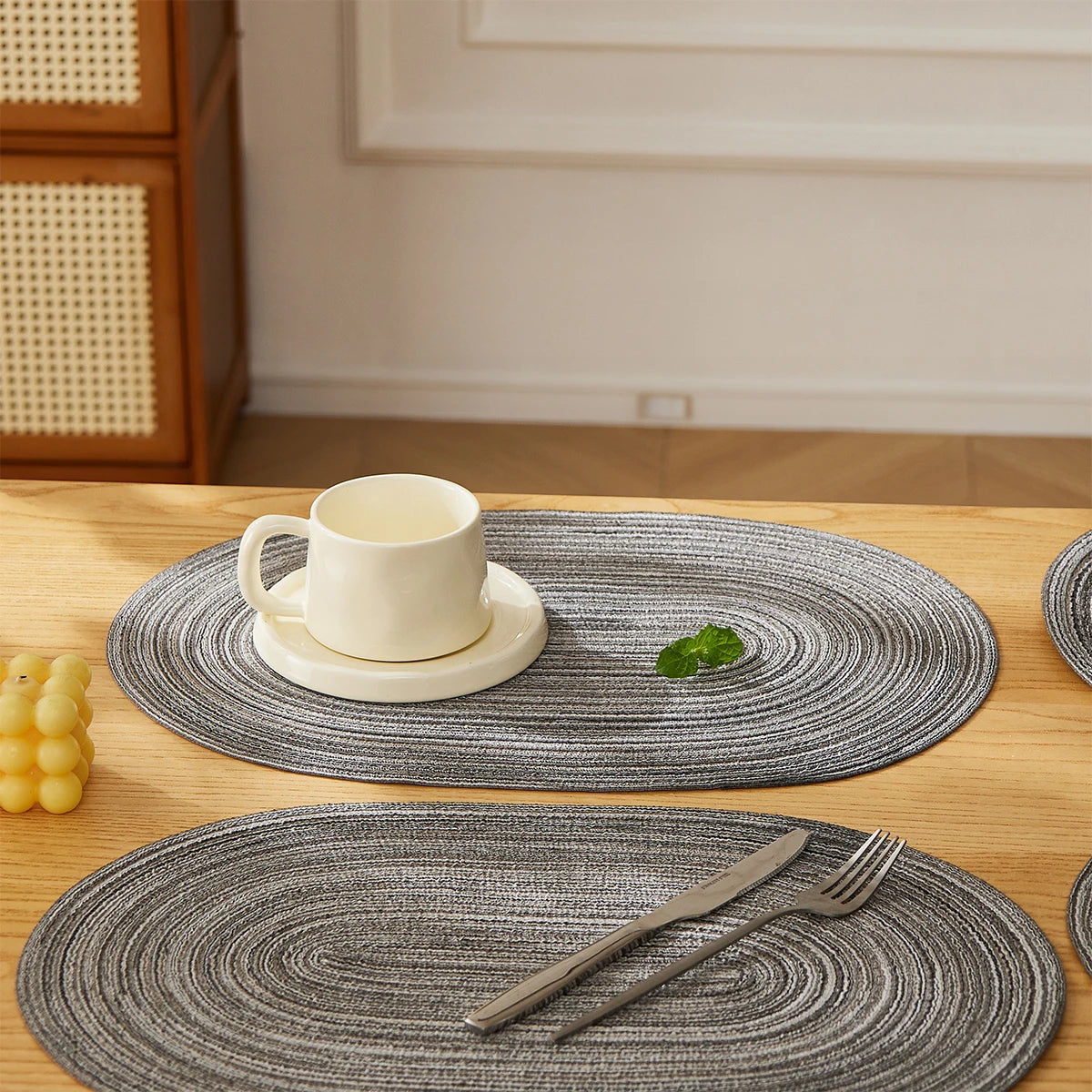 Set of 4 Washable Heat-Resistant Placemats – Non-Slip Dining Table Mats
