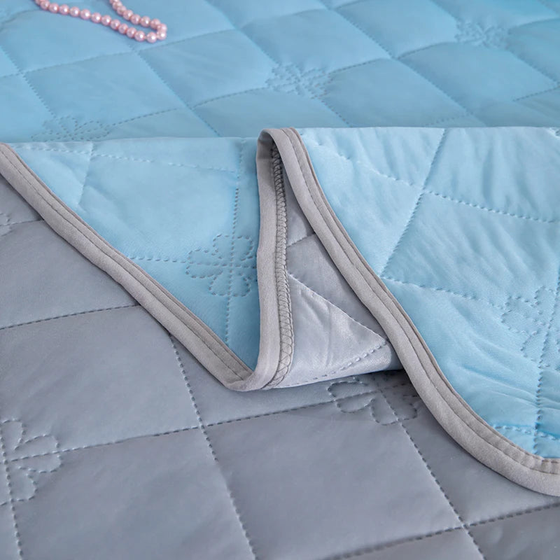 Cooling Blanket – Lightweight Breathable Summer Quilt (King/Queen)