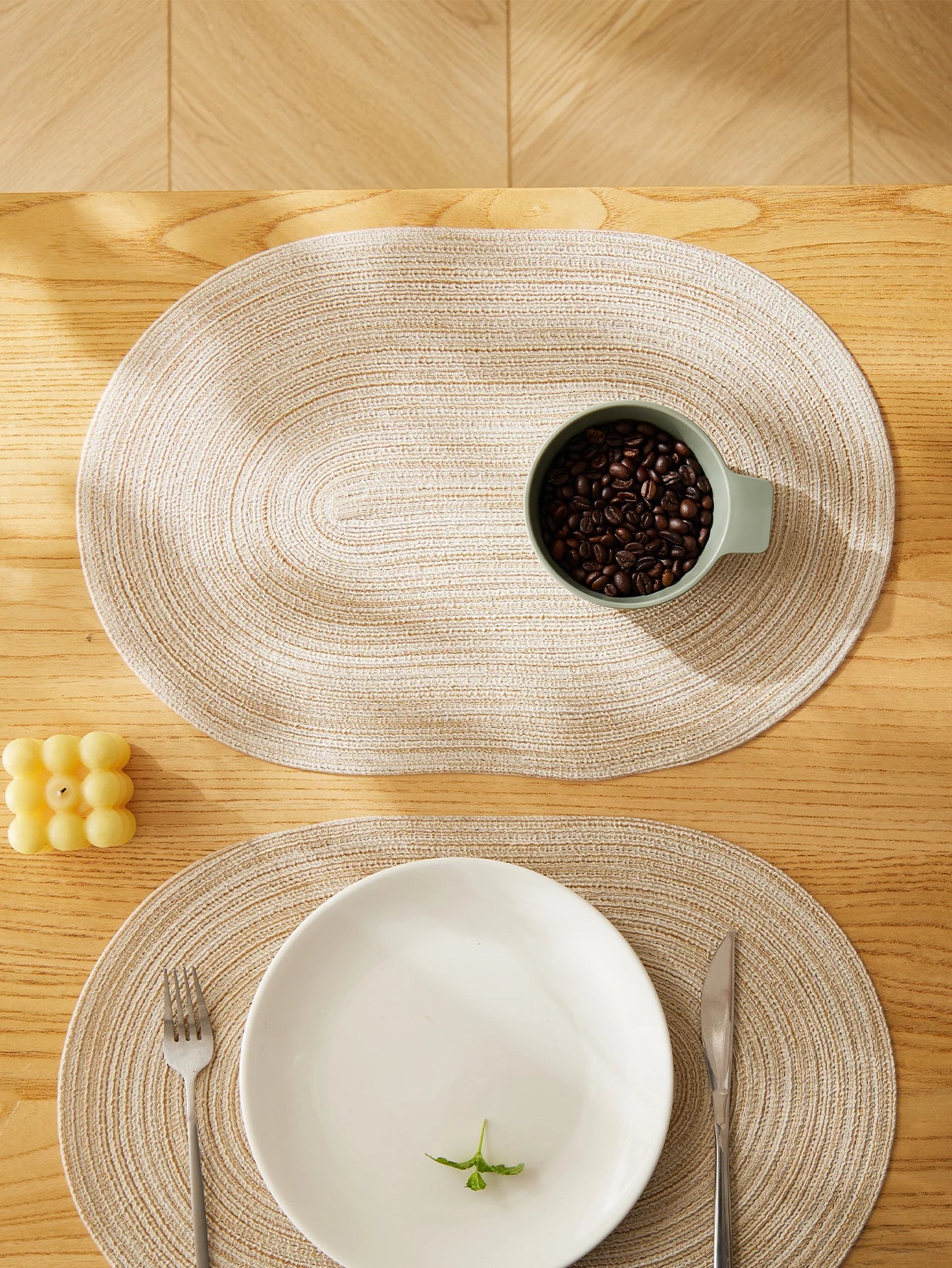 Set of 4 Washable Heat-Resistant Placemats – Non-Slip Dining Table Mats