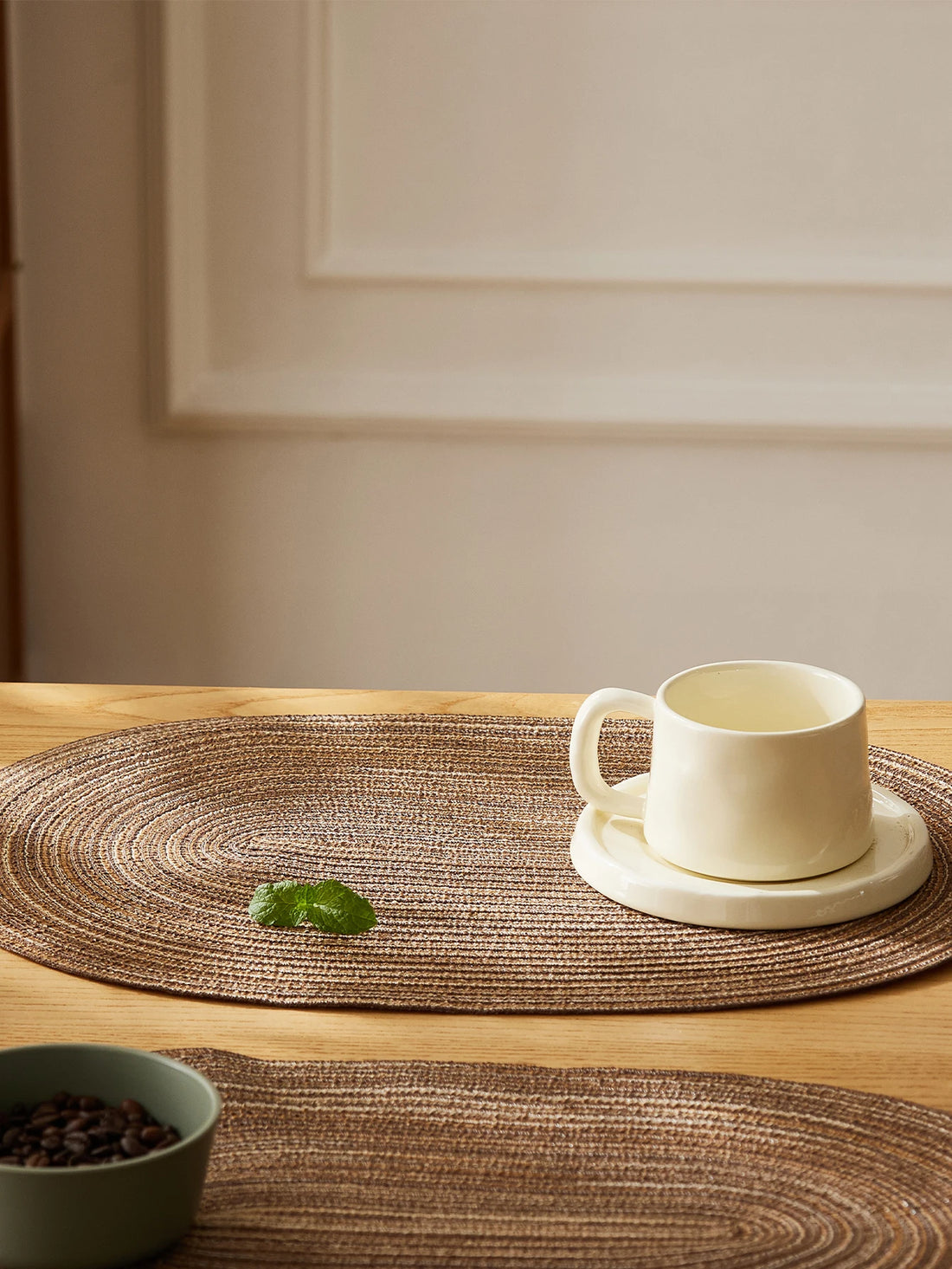Set of 4 Washable Heat-Resistant Placemats – Non-Slip Dining Table Mats
