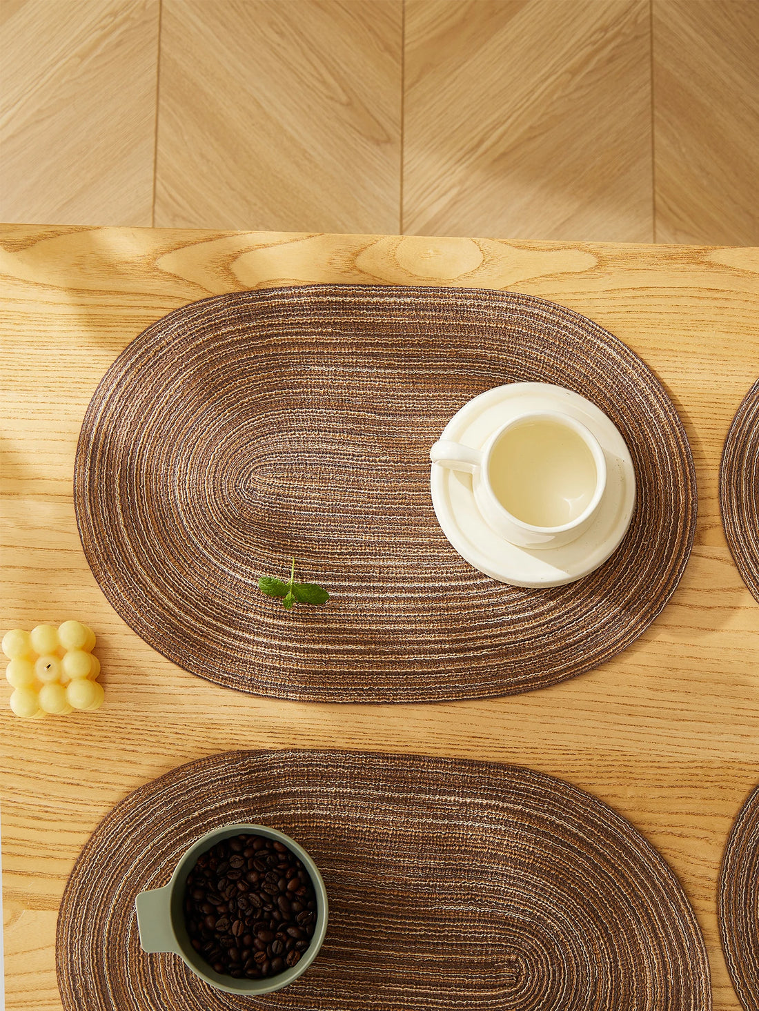Set of 4 Washable Heat-Resistant Placemats – Non-Slip Dining Table Mats