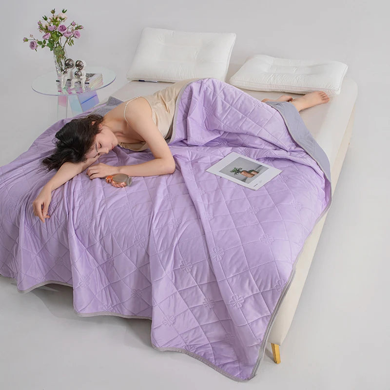 Cooling Blanket – Lightweight Breathable Summer Quilt (King/Queen)
