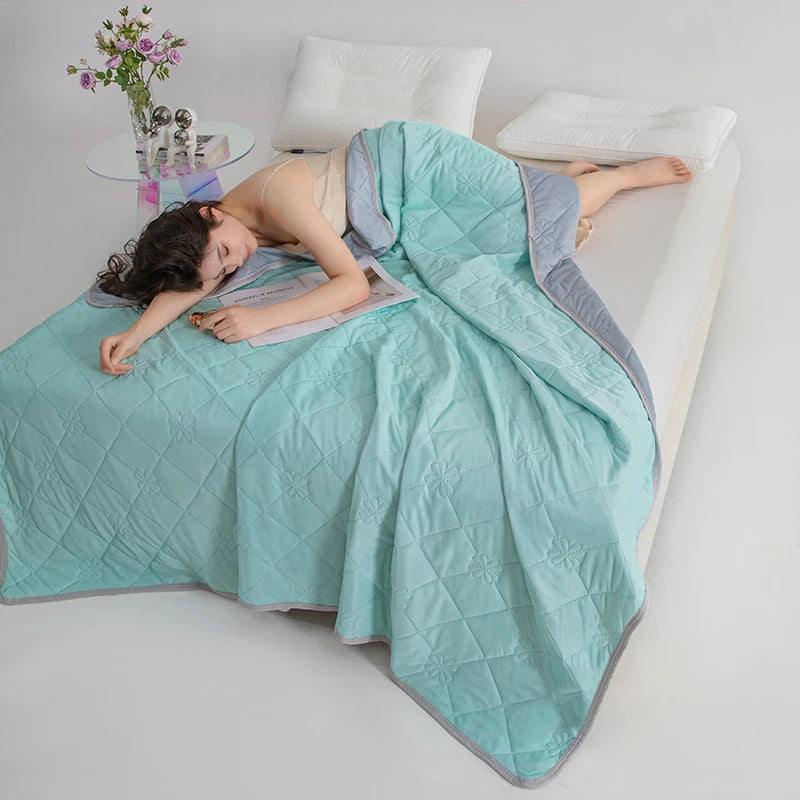 Cooling Blanket – Lightweight Breathable Summer Quilt (King/Queen)