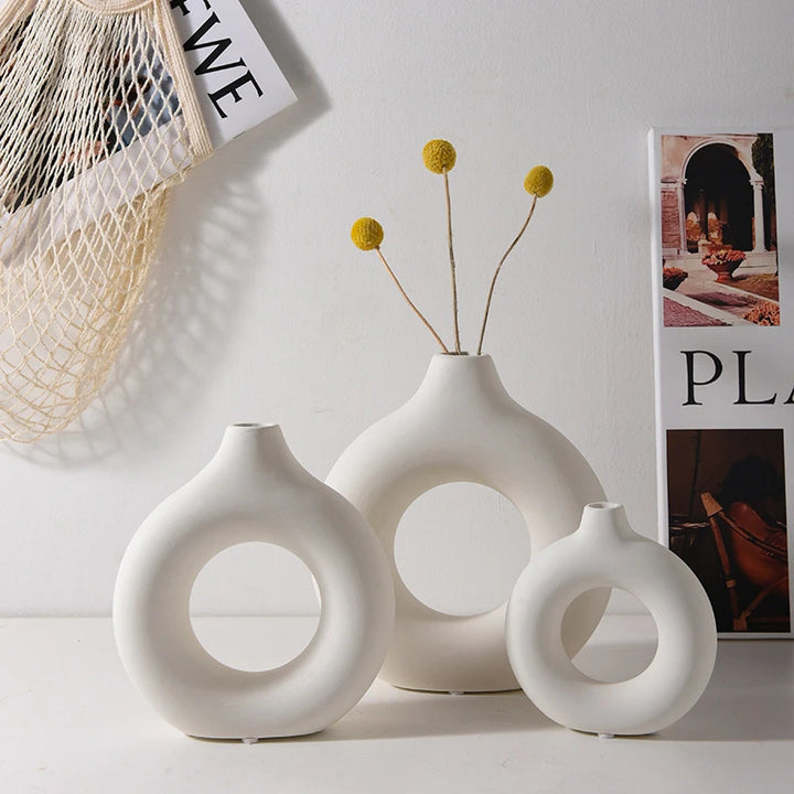 Nordic White Plastic Flower Vase – Modern Decorative Plant Pot for Floral Arrangements